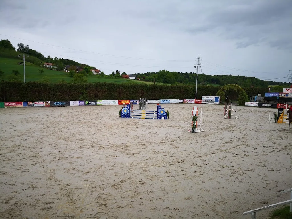 Reitstall Roscher KG - photo 3